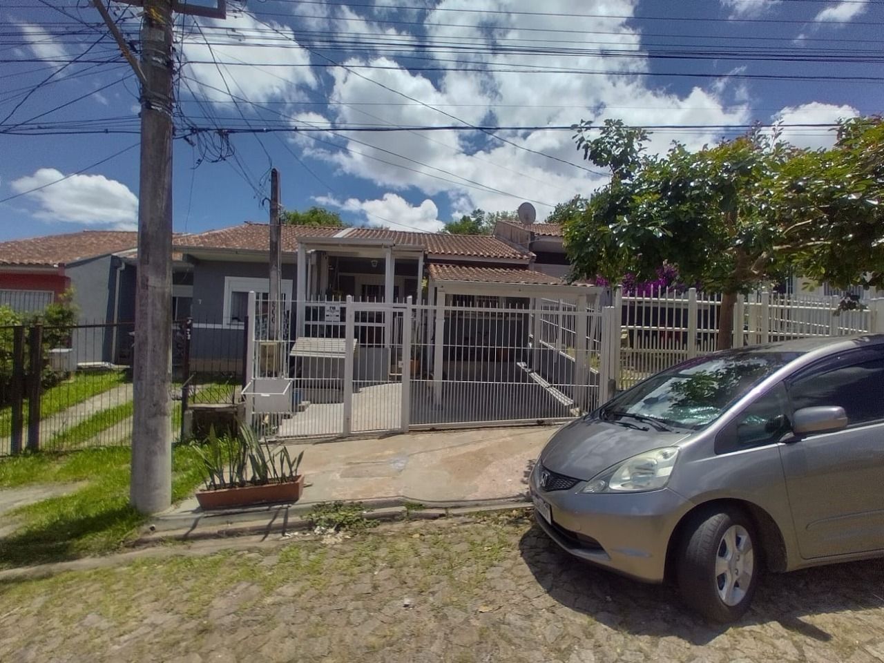 Casa à venda com 2 quartos, 52m² - Foto 1