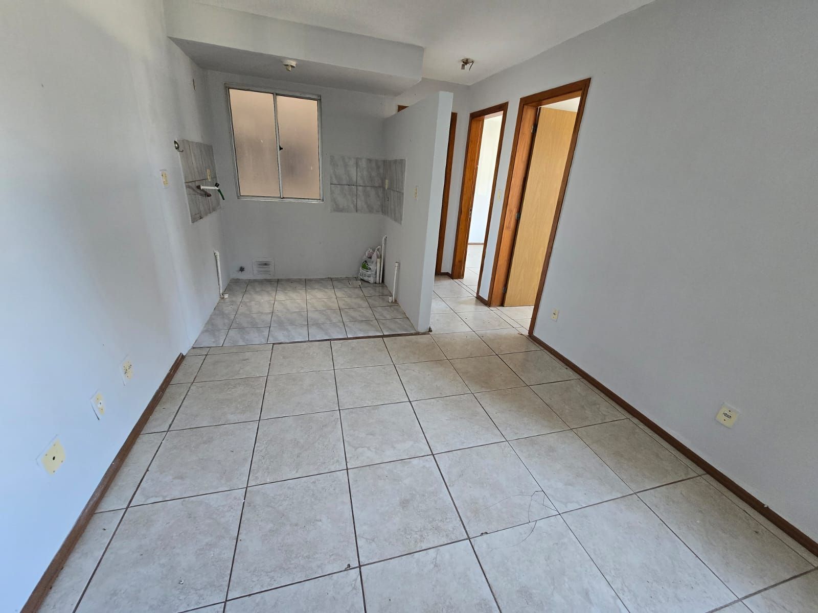Apartamento à venda com 39m², 2 quartos, 1 vaga no bairro Restinga em Porto Alegre