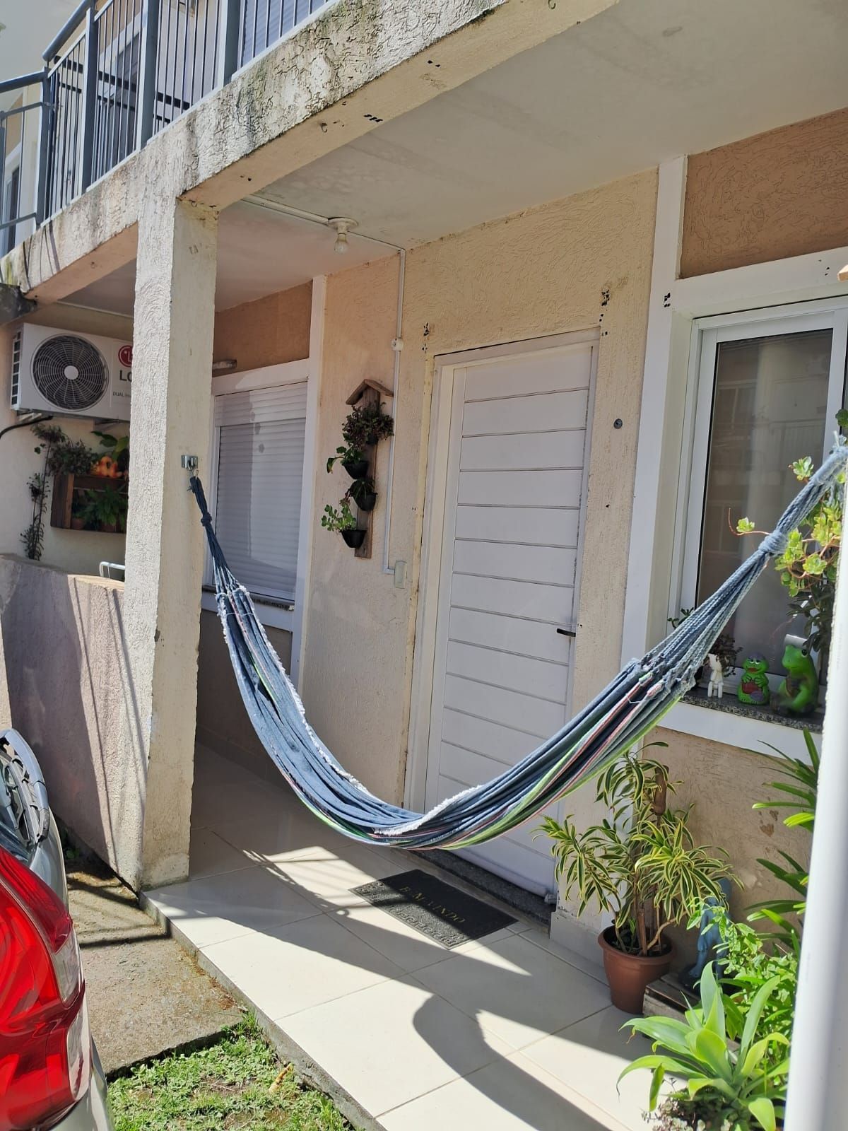 Casa de condomínio 2 dormitórios- Aberta Dos Morros