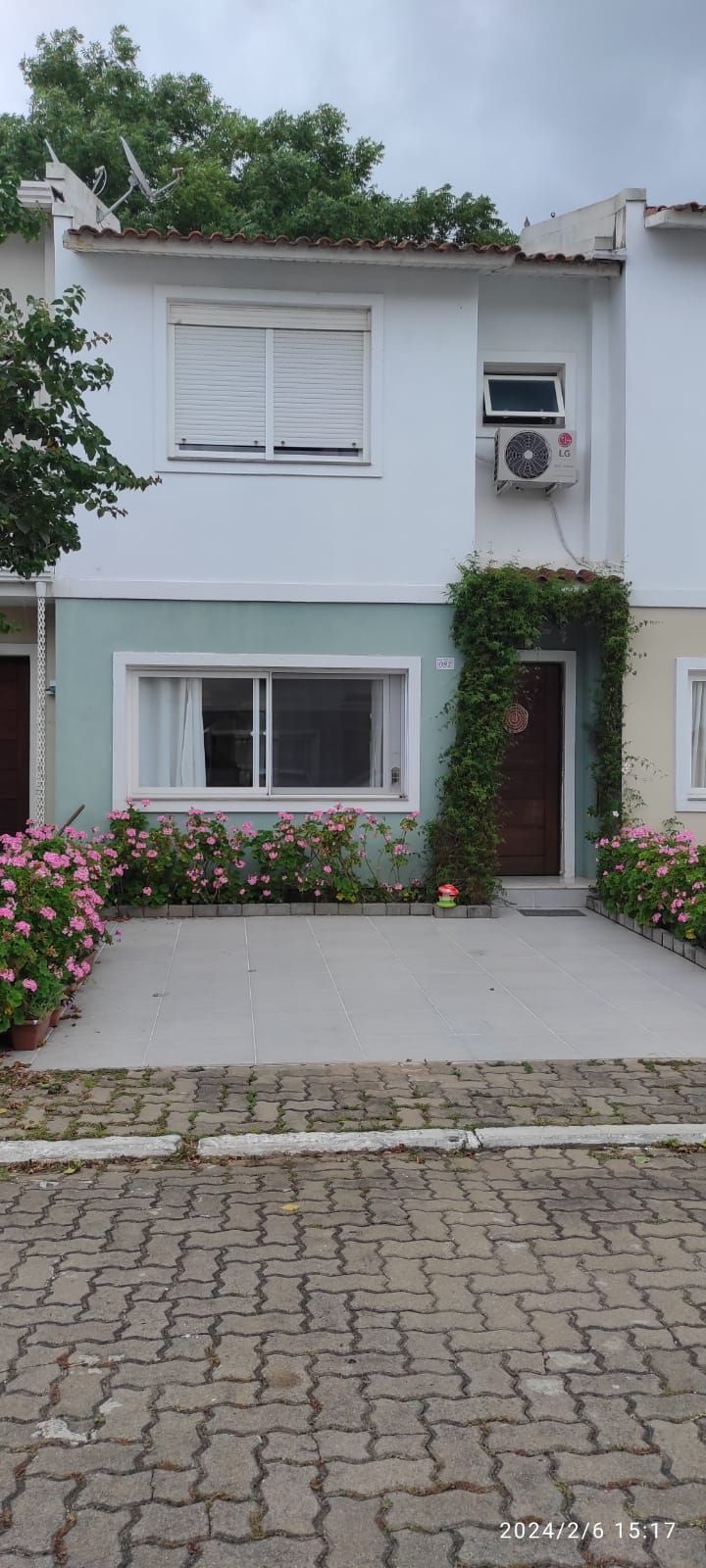 Casa de Condomínio com 141m², 3 dormitórios no bairro Hípica em Porto Alegre para Comprar