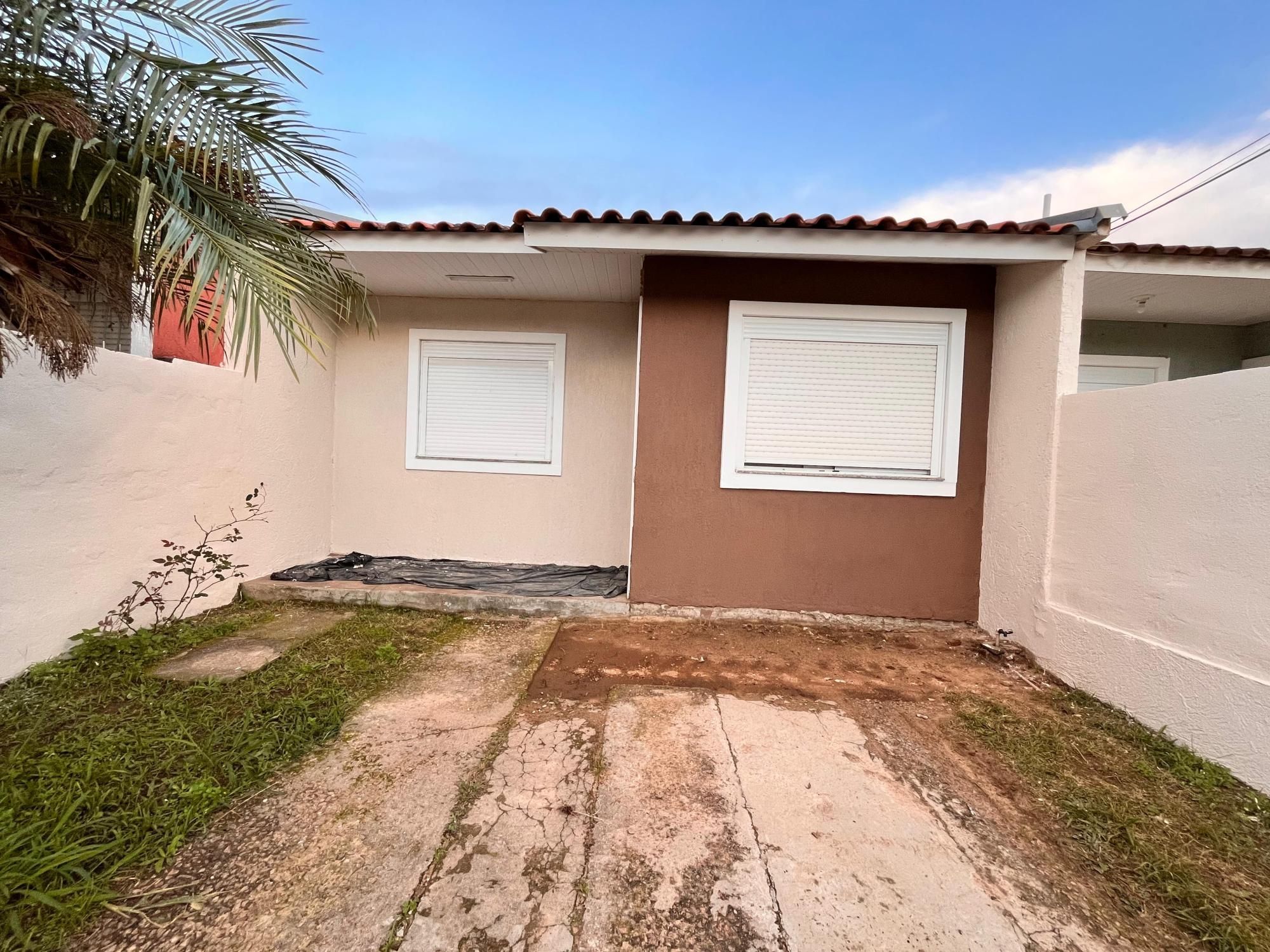 Casa à venda com 2 quartos, 46m² - Foto 1