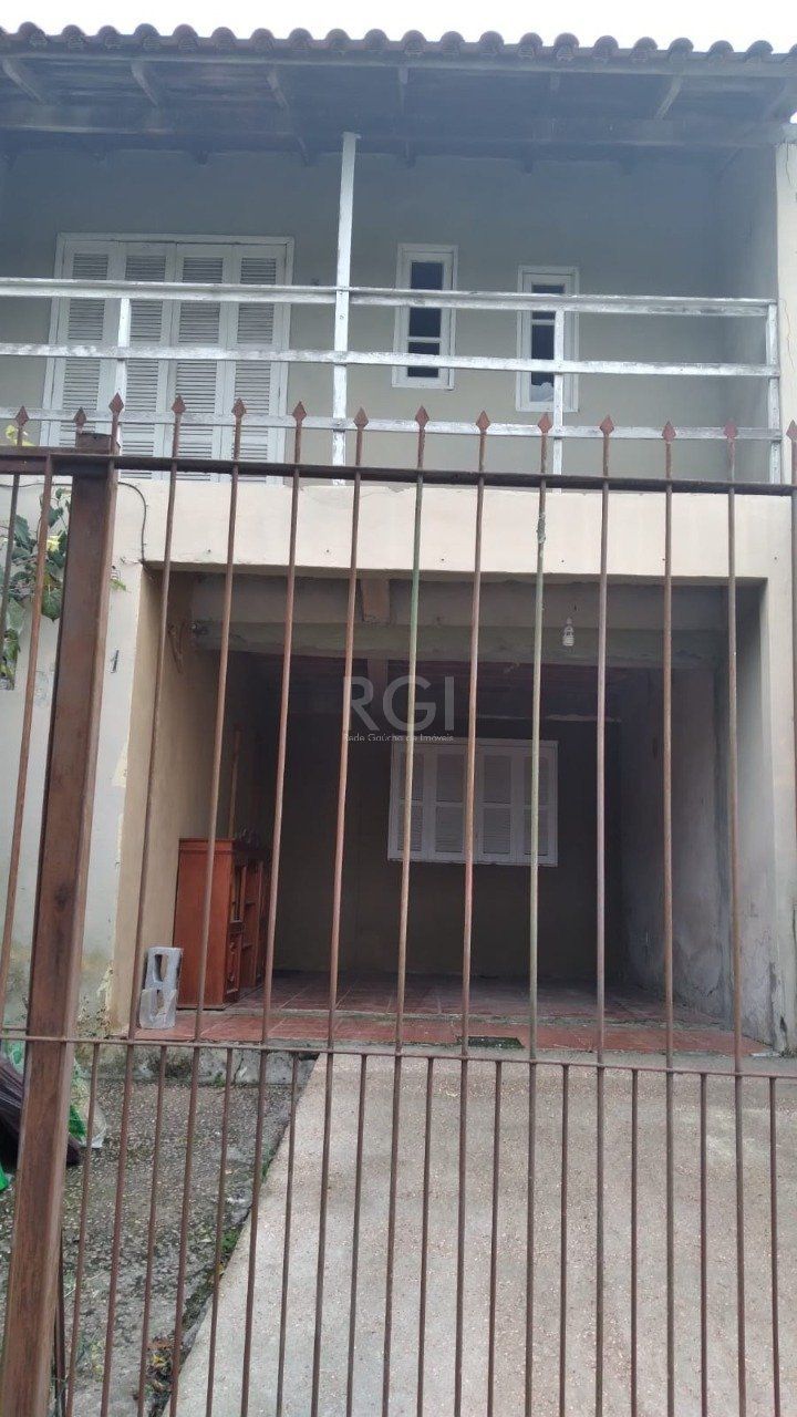 Sobrado à venda com 4 quartos, 150m² - Foto 1