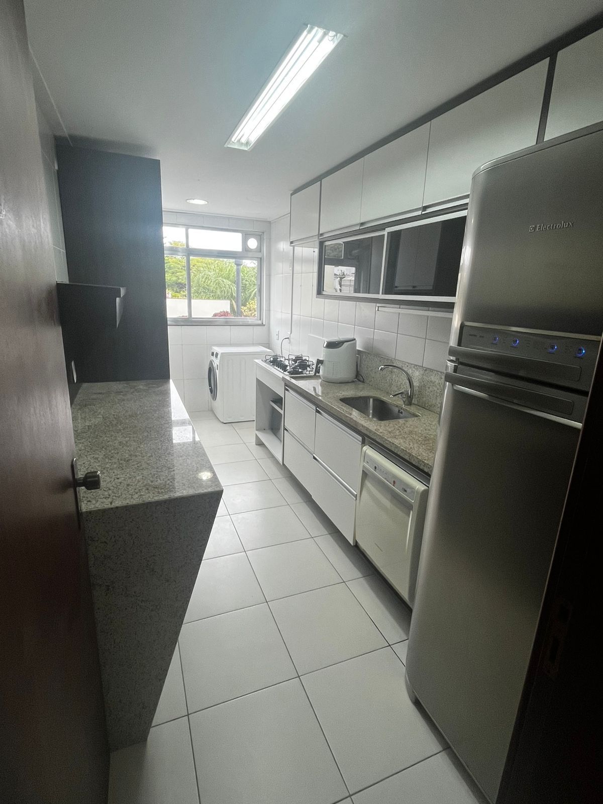 Apartamento à venda com 2 quartos, 73m² - Foto 3