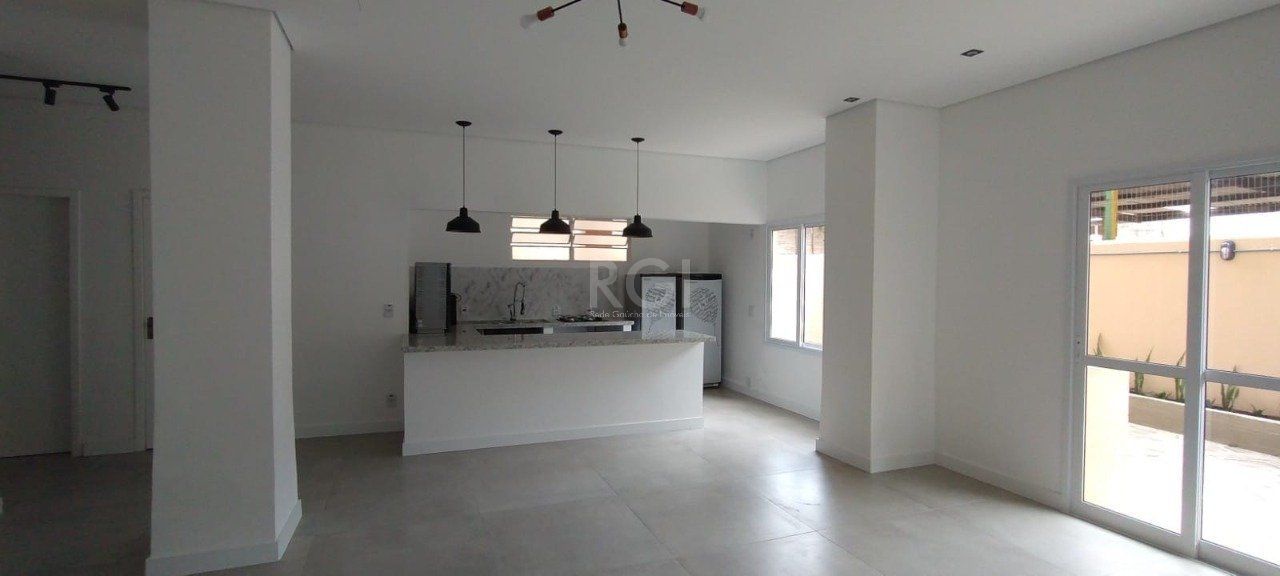 Apartamento à venda com 2 quartos, 61m², 1 vaga, Rua Capitão Arisoly Vargas no bairro Glória em Porto Alegre