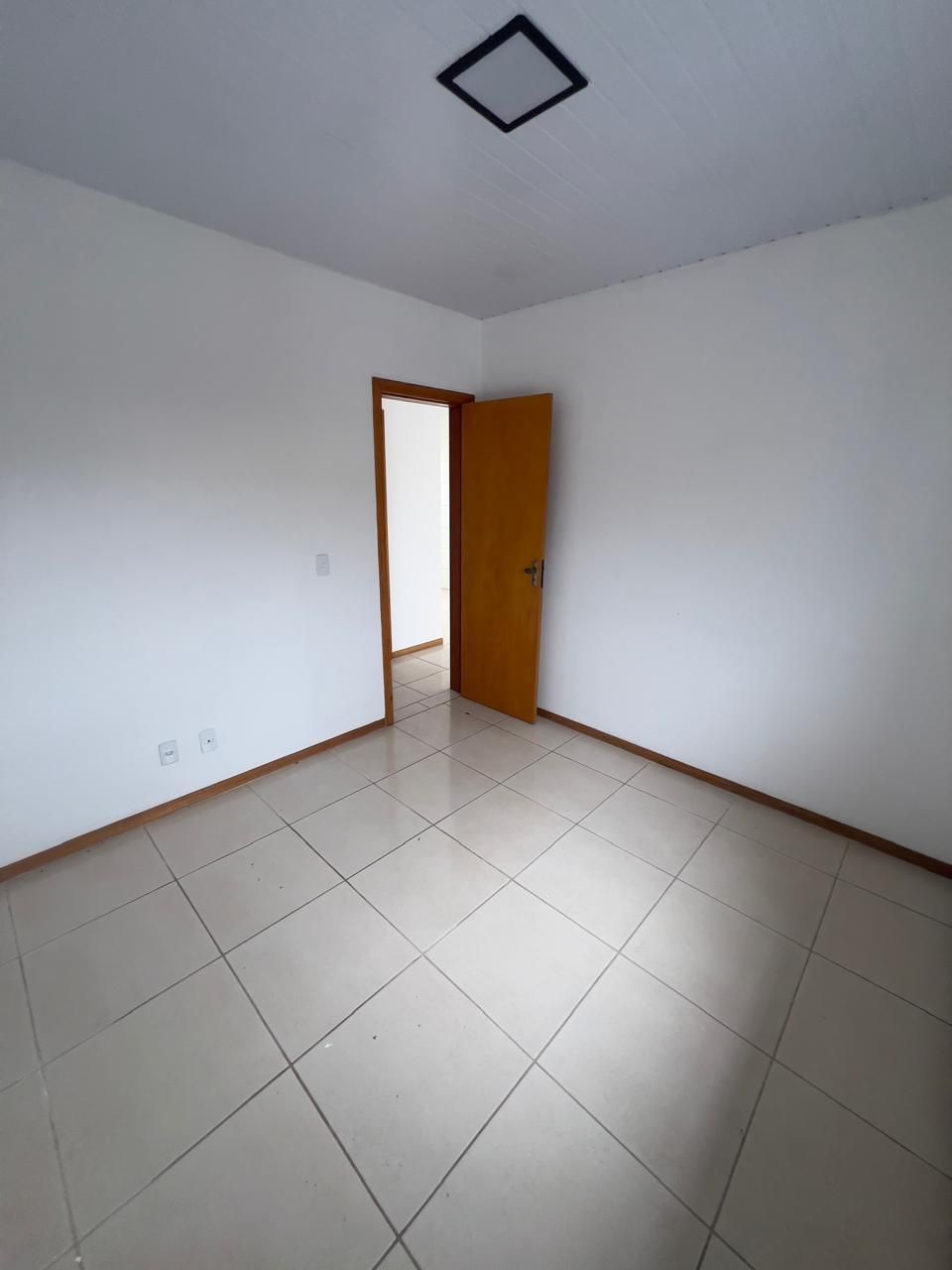 Casa à venda com 2 quartos, 61m² - Foto 9