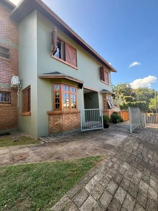 Residência de Luxo em Condomínio Fechado com 4 Dormitórios, 3 Suítes e Área de Lazer Privativa – São Lucas, Viamão/RS