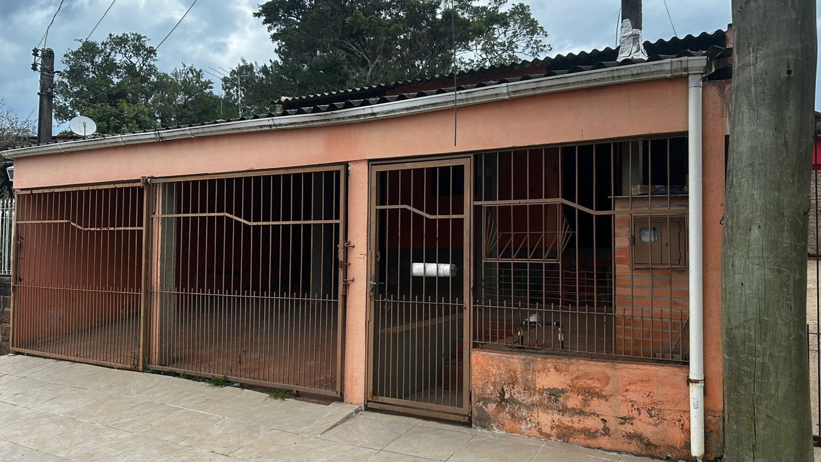 Casa à venda com 3 quartos, 36m² - Foto 1