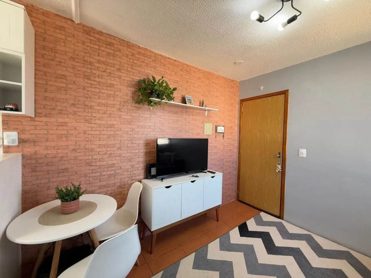 Apartamento mobiliado 2 dormitórios - Restinga