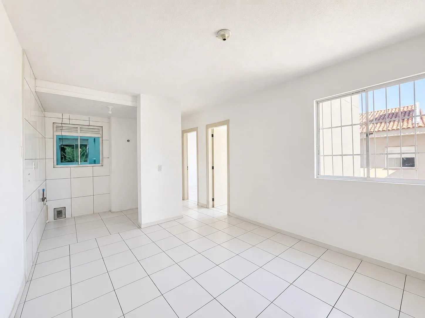 Apartamento, 2 dormitórios no bairro Restinga em Porto Alegre para Comprar