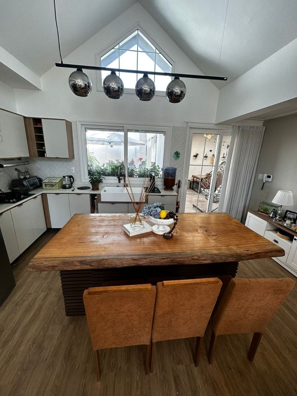 Casa à venda com 3 quartos, 240m² - Foto 8