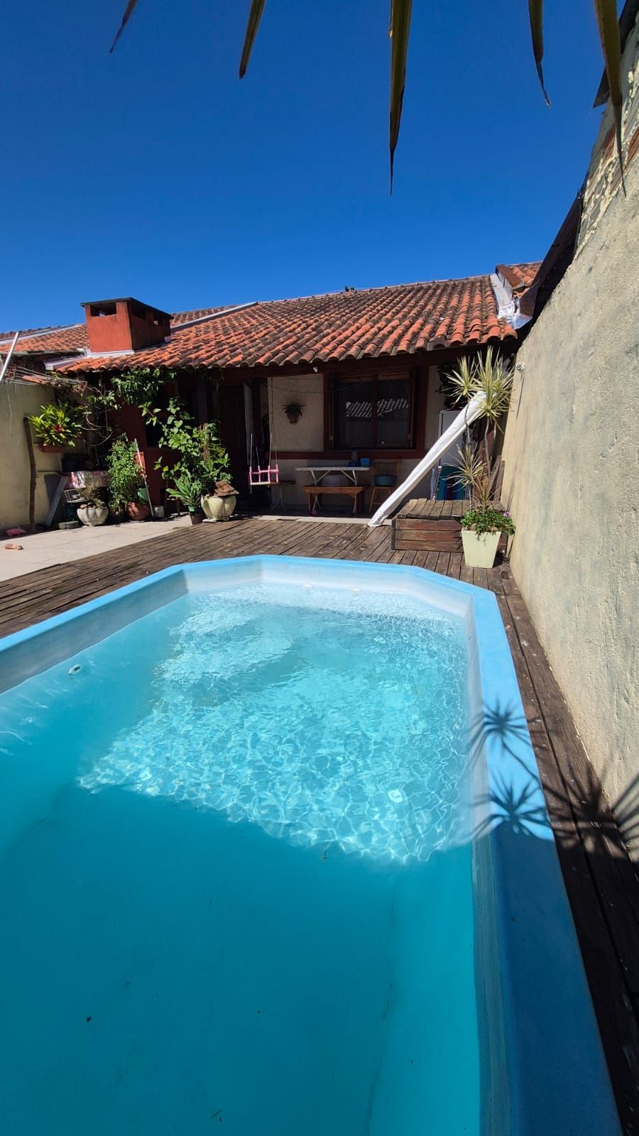 Ótima casa de dormitórios com piscina na Hípica