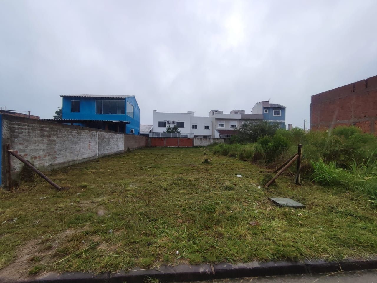Terreno no bairro Aberta dos Morros 8x25