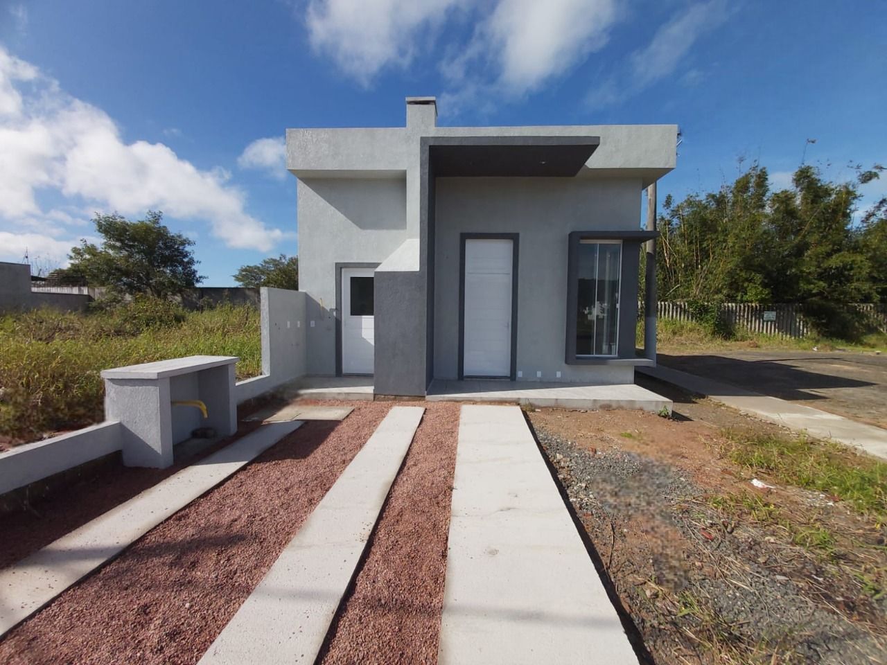 Casa à venda com 3 quartos, 82m² - Foto 4