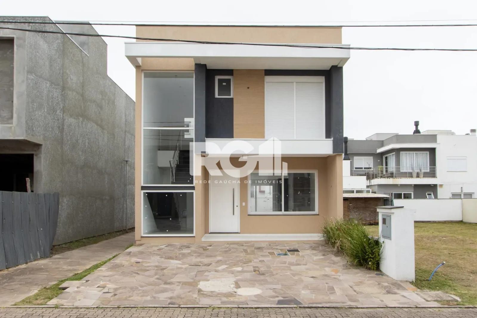 Casa de Condomínio, 3 dormitórios no bairro Aberta dos Morros em Porto Alegre para Comprar