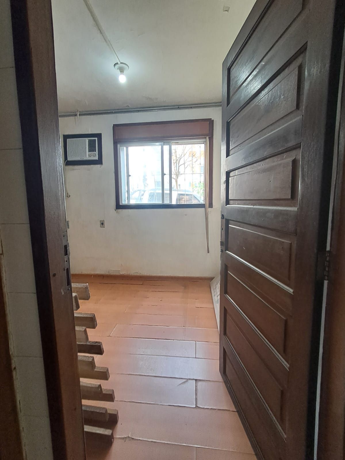 Apartamento na Rubem Berta - 2 Dormitórios — foto 3