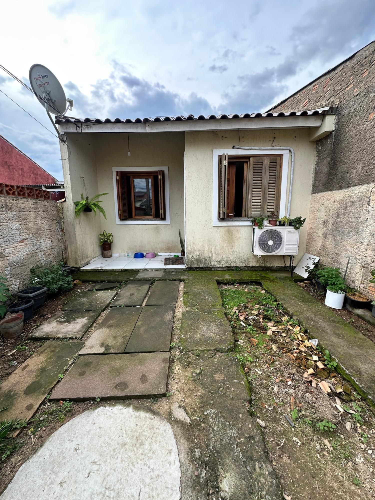 Casa à venda com 2 quartos, 50m² - Foto 2