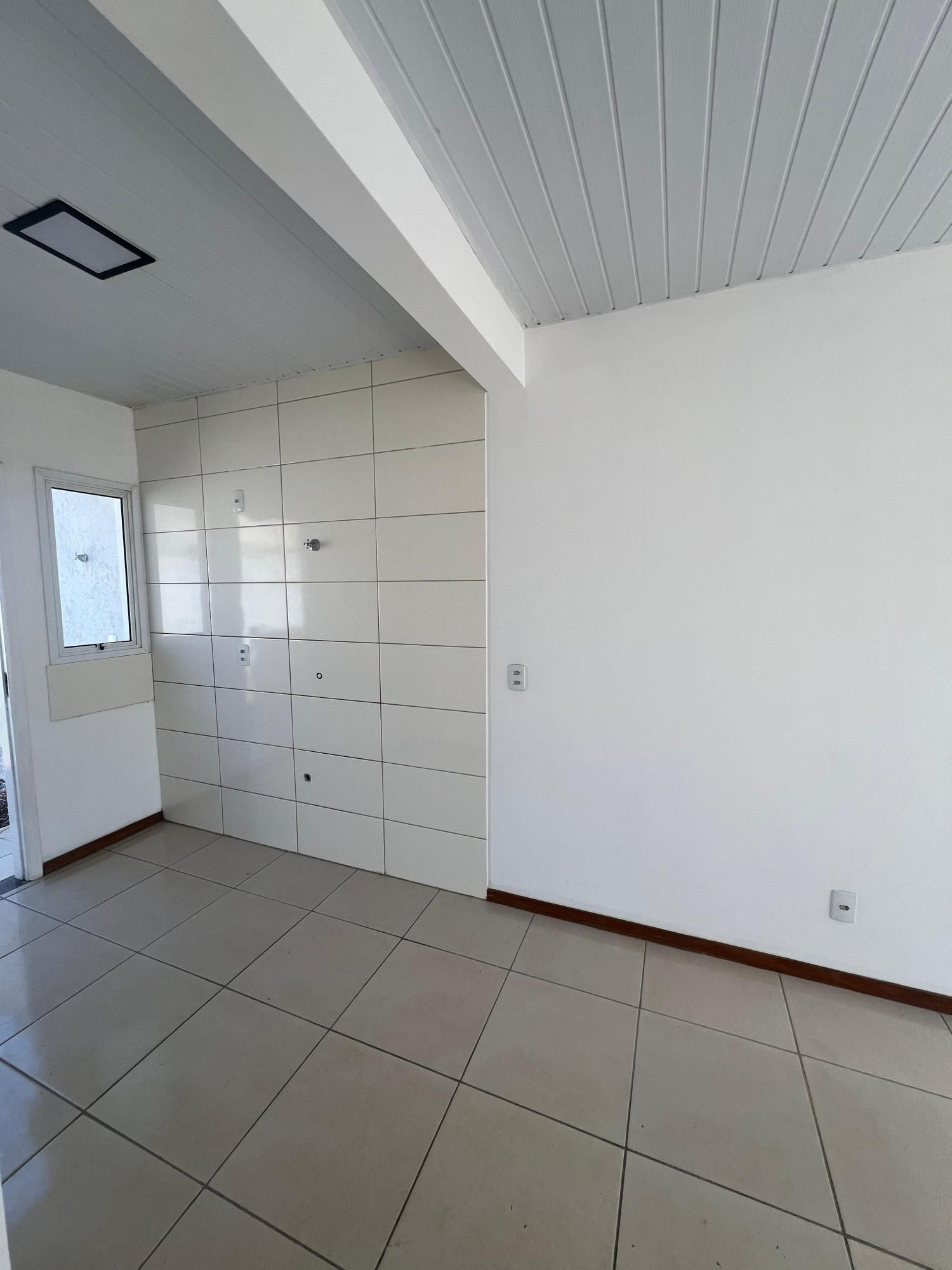 Casa à venda com 2 quartos, 61m² - Foto 6