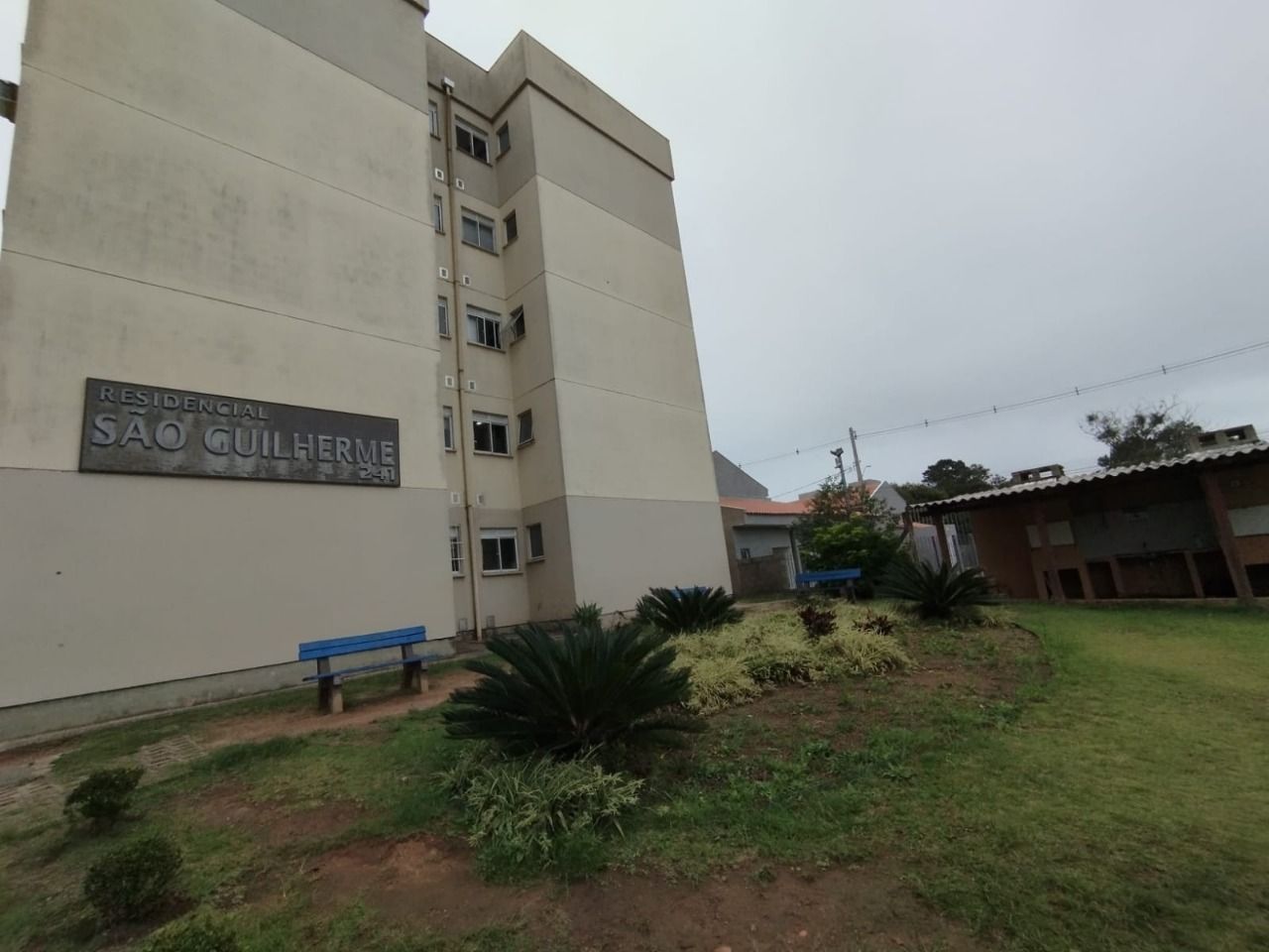 Apartamento à venda com 54m², 2 quartos, 1 vaga no bairro Restinga em Porto Alegre