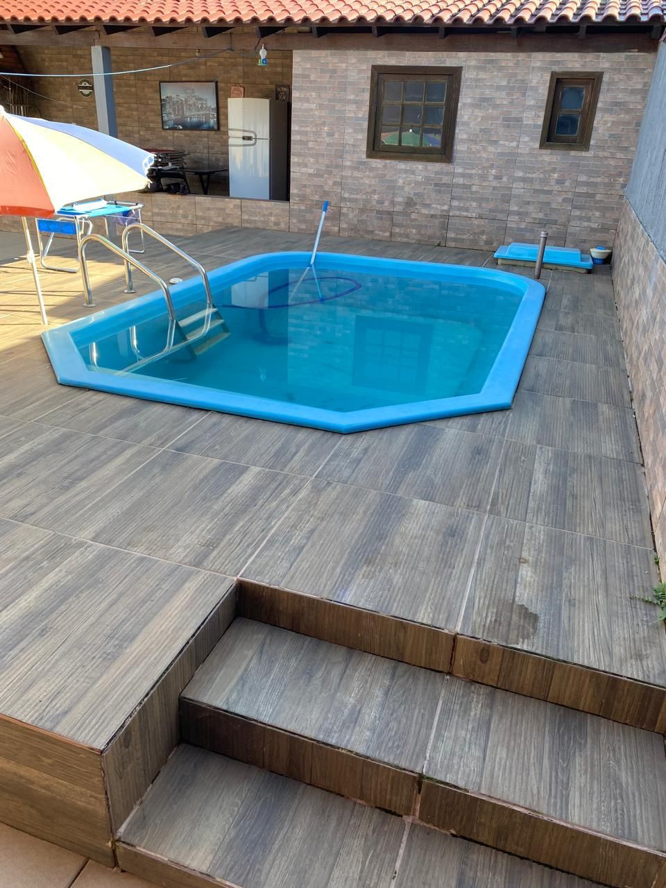 Casa à venda com 3 quartos, 130m² - Foto 1