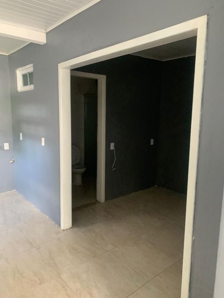 Casa à venda com 2 quartos, 48m² - Foto 4