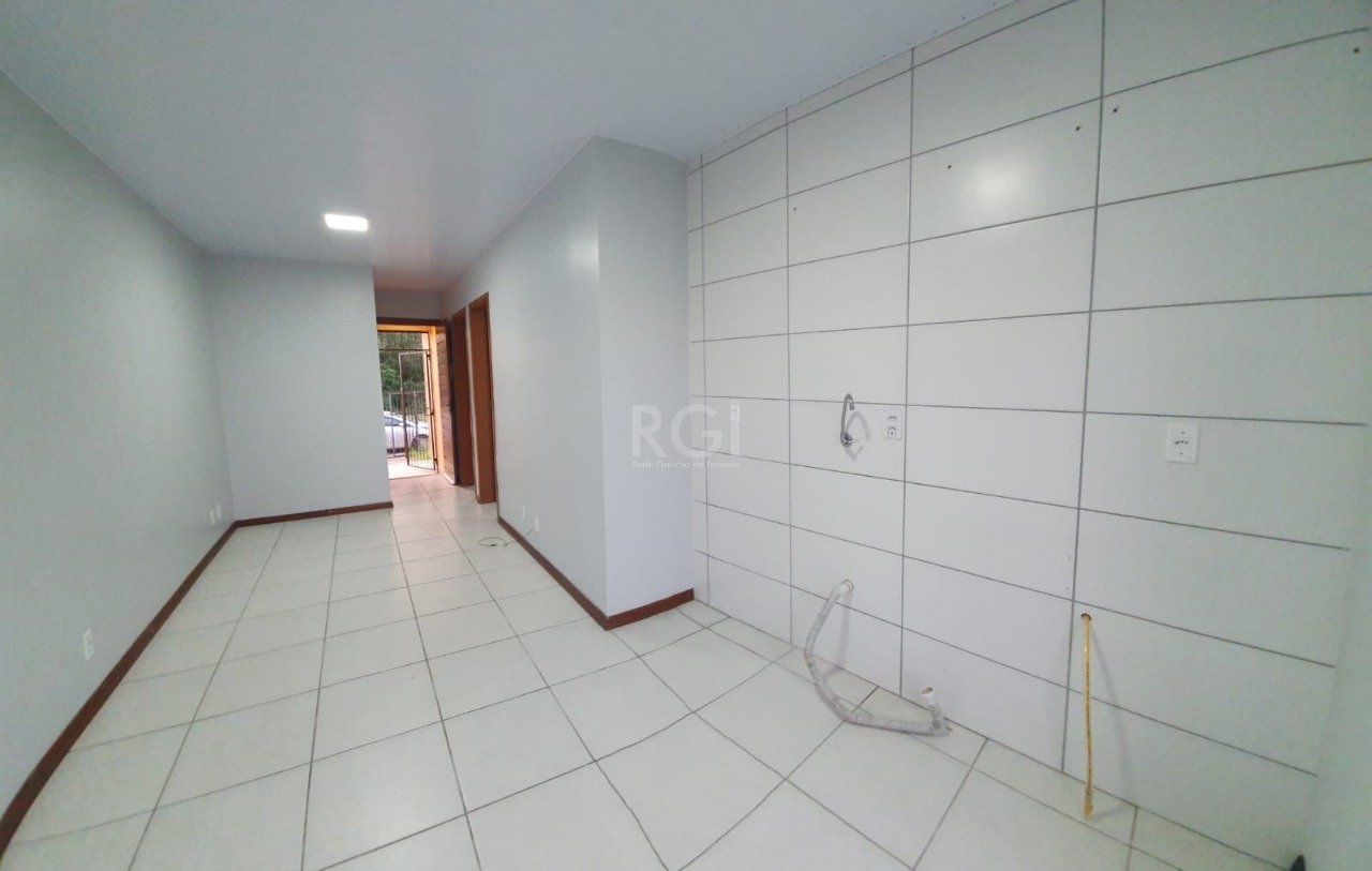 Casa à venda com 2 quartos, 40m² - Foto 6