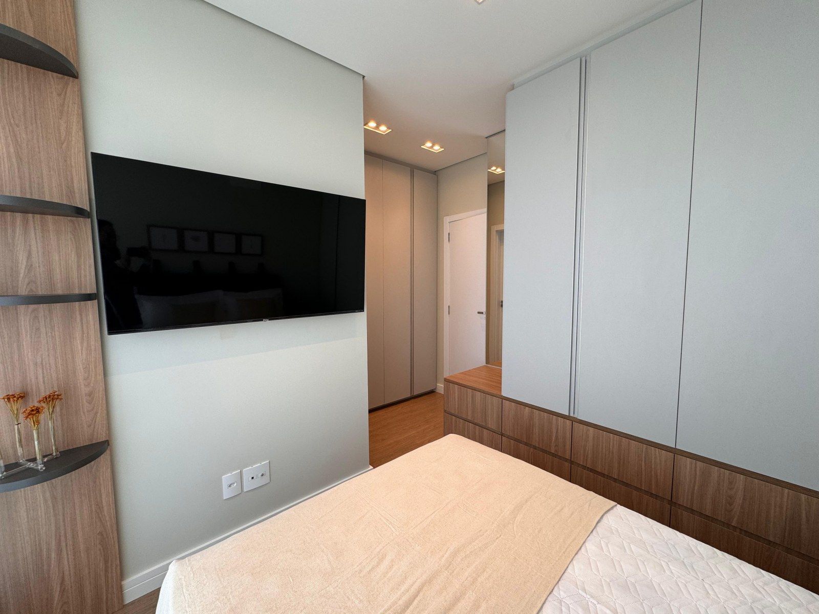 Apartamento à venda com 2 quartos, 61m² - Foto 17