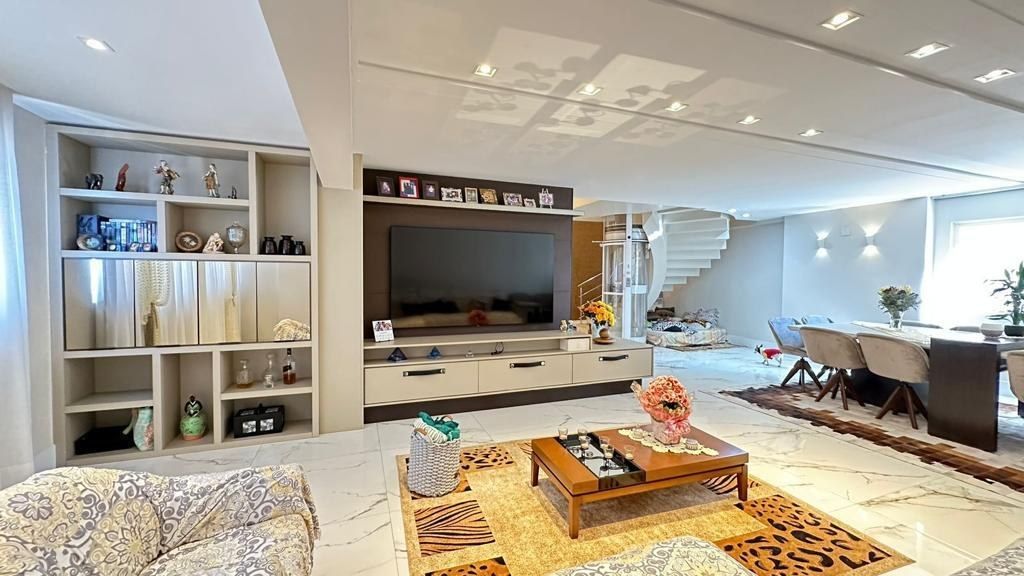 Apartamento à venda com 3 quartos, 219m² - Foto 9