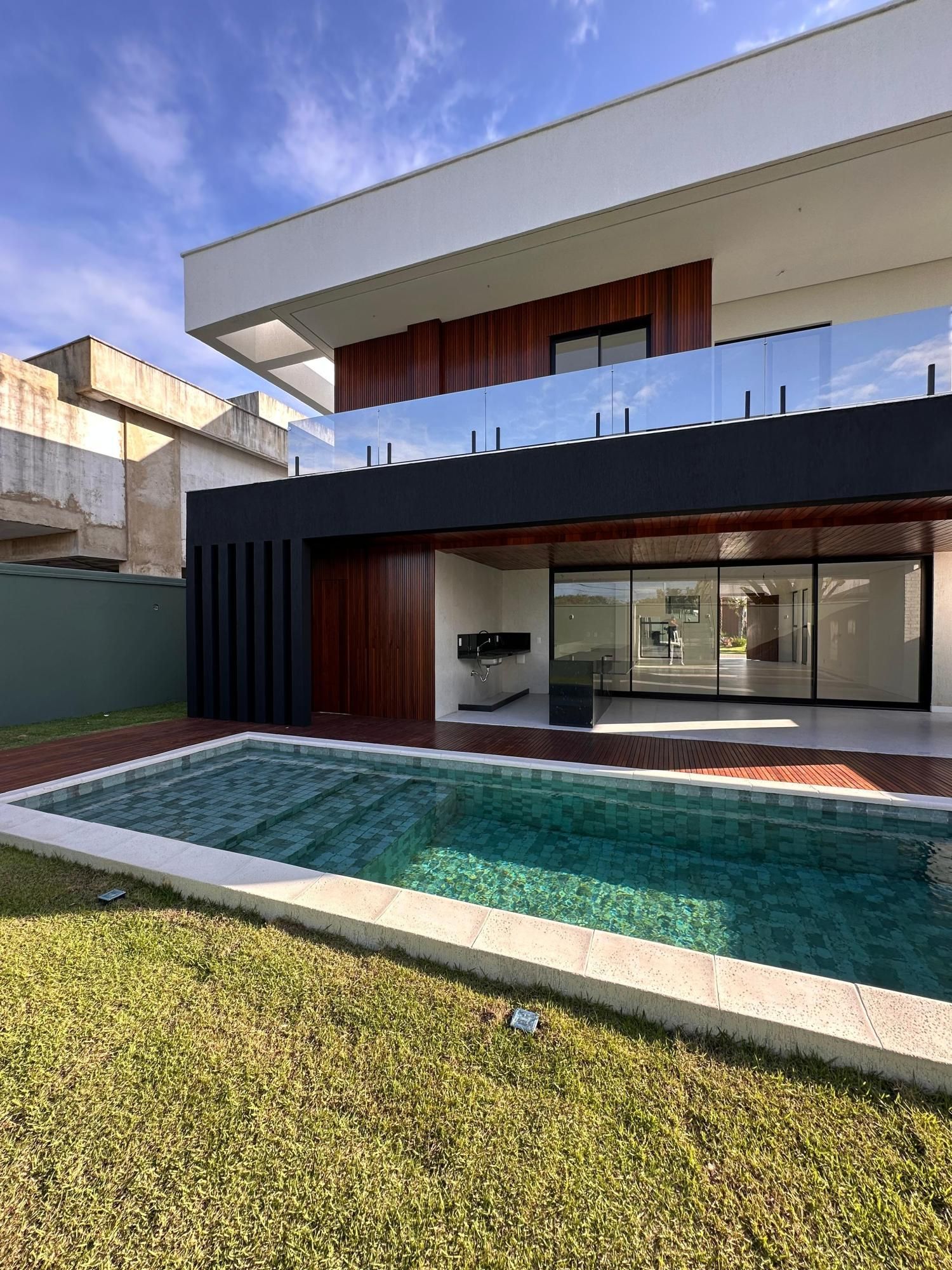 Casa de Condomínio de 4 quartos, 454m² no bairro Cidade Alpha, em Eusébio | Eu Corretor