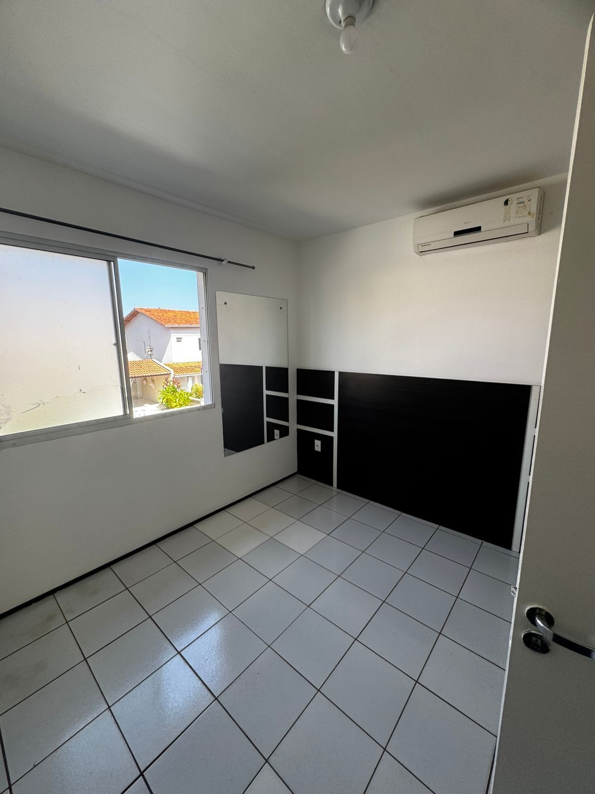 Casa à venda com 3 quartos, 219m² - Foto 7