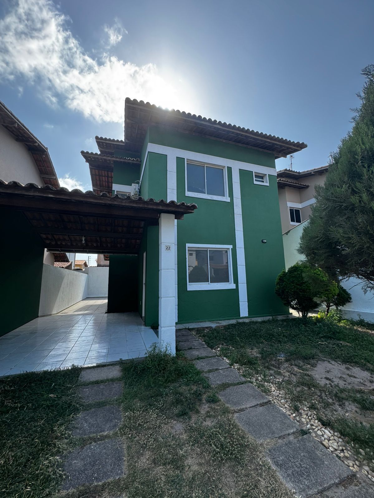 Casa à venda com 3 quartos, 219m² - Foto 1