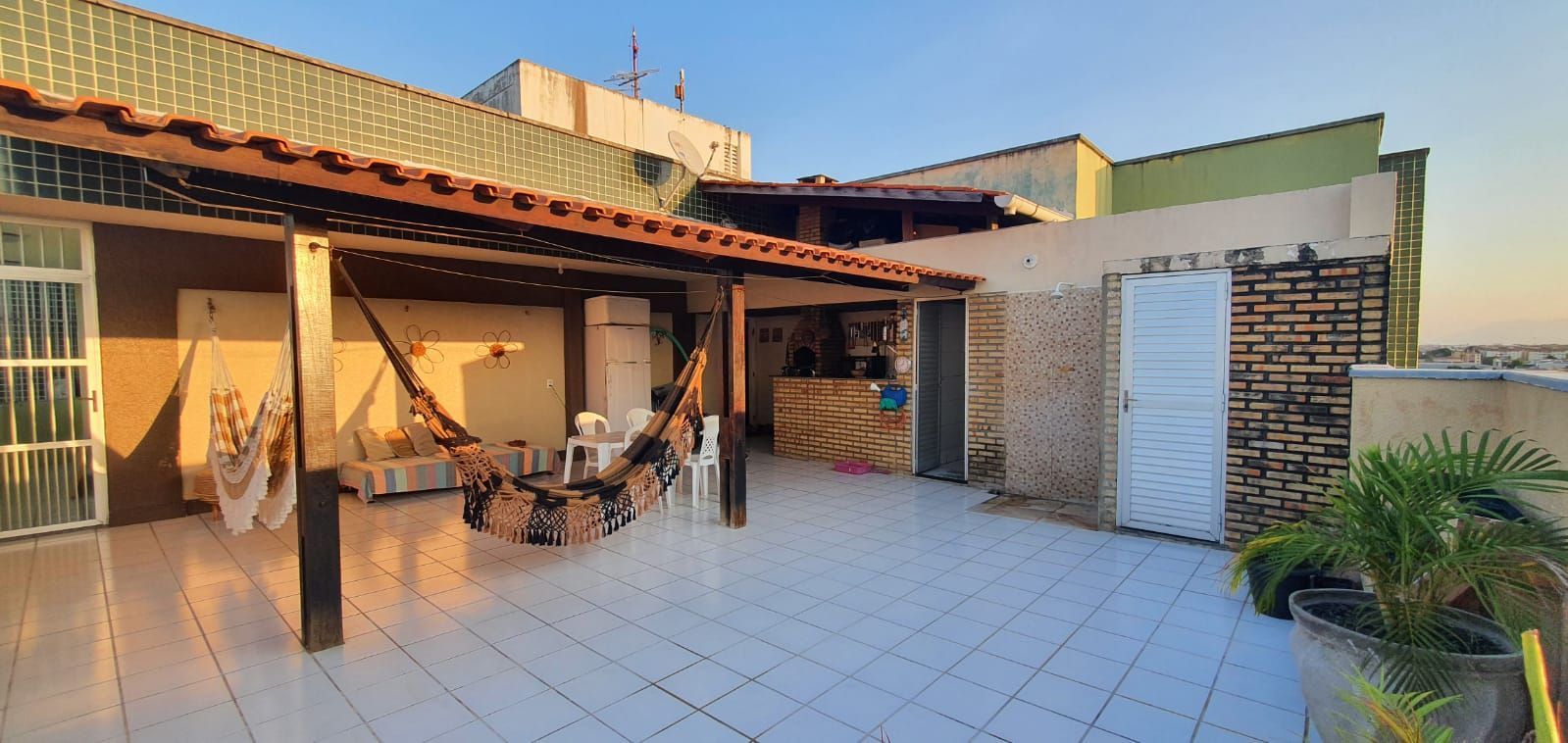 Apartamento, 3 quartos, 130 m² - Foto 1