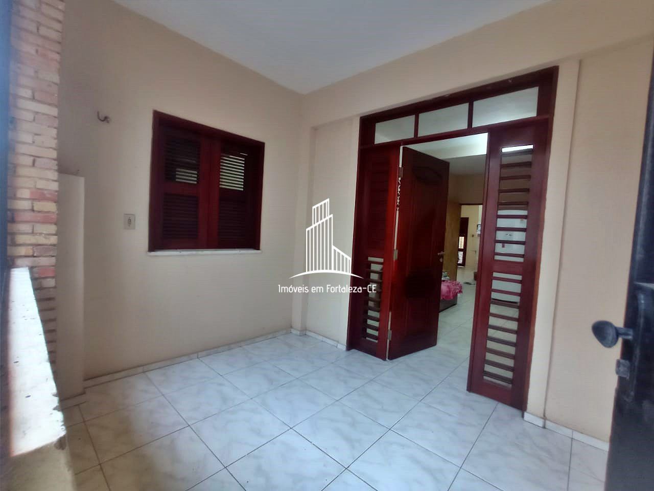 Casa à venda com 5 quartos, 105m² - Foto 5