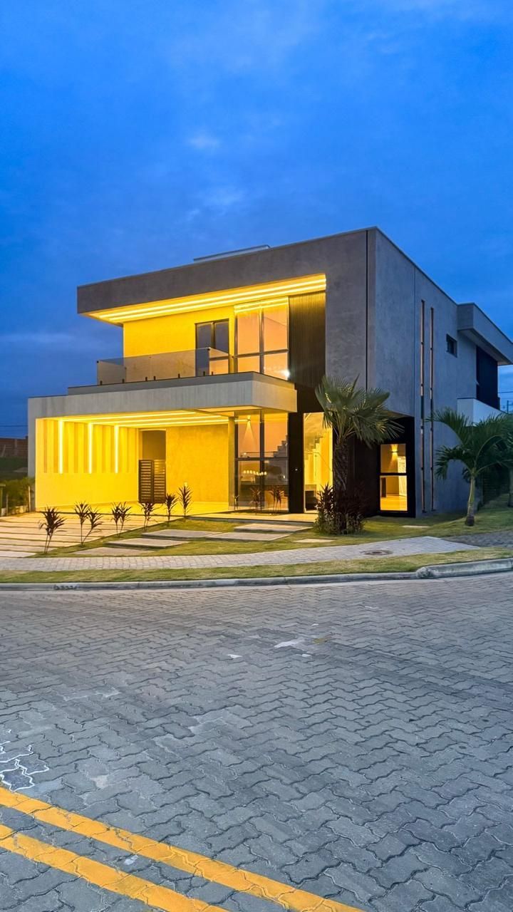 Casa de Condomínio de 4 quartos, 240m² no bairro Cidade Alpha, em Eusébio | Eu Corretor