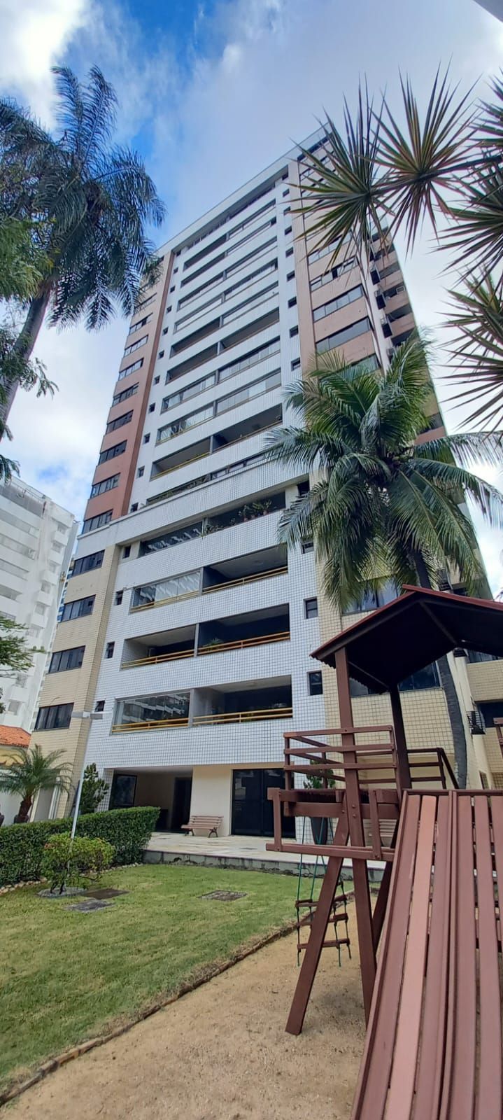 Apartamento, 3 quartos, 152 m² - Foto 2