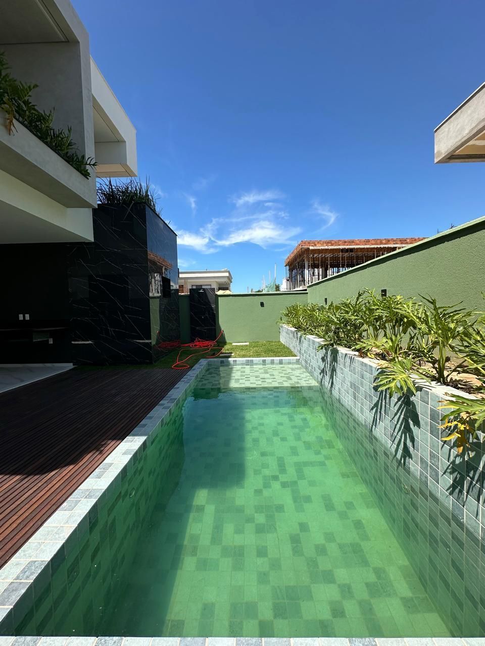 Casa de Condomínio de 4 quartos, 330m² no bairro Cidade Alpha, em Eusébio | Eu Corretor