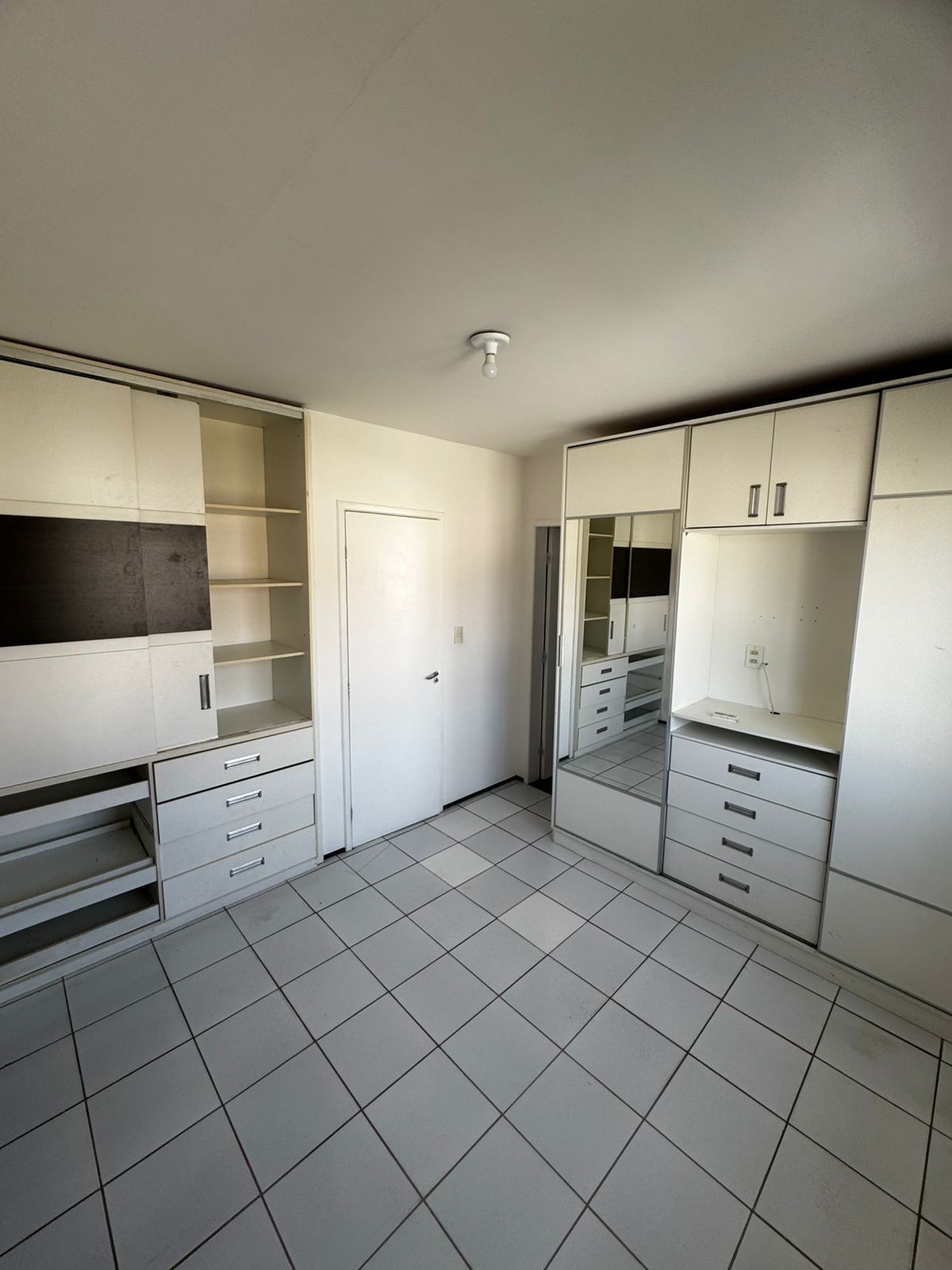 Casa à venda com 3 quartos, 219m² - Foto 8