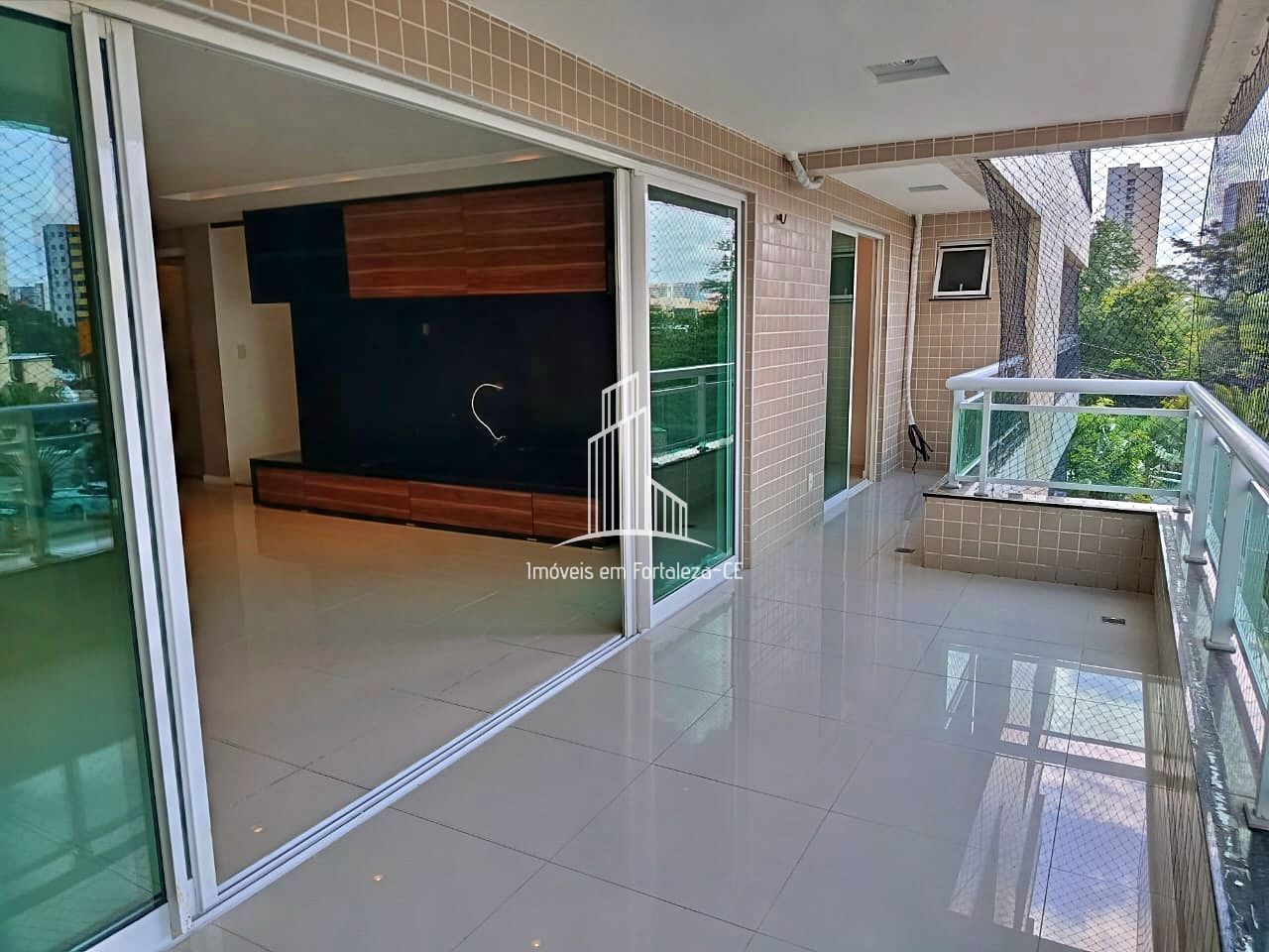 img166000545
