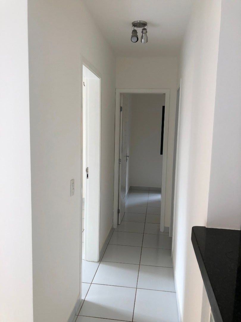 Apartamento para alugar com 2 quartos, 59m² - Foto 6