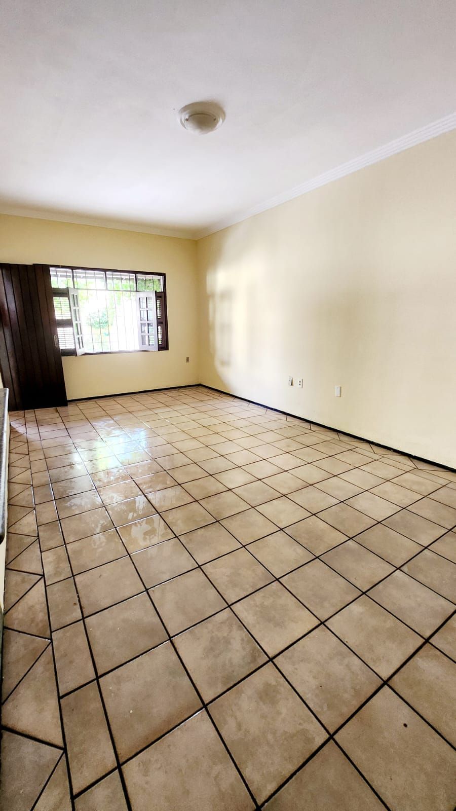 Casa de 3 quartos, 105m² no bairro Jardim das Oliveiras, em Fortaleza | Eu Corretor