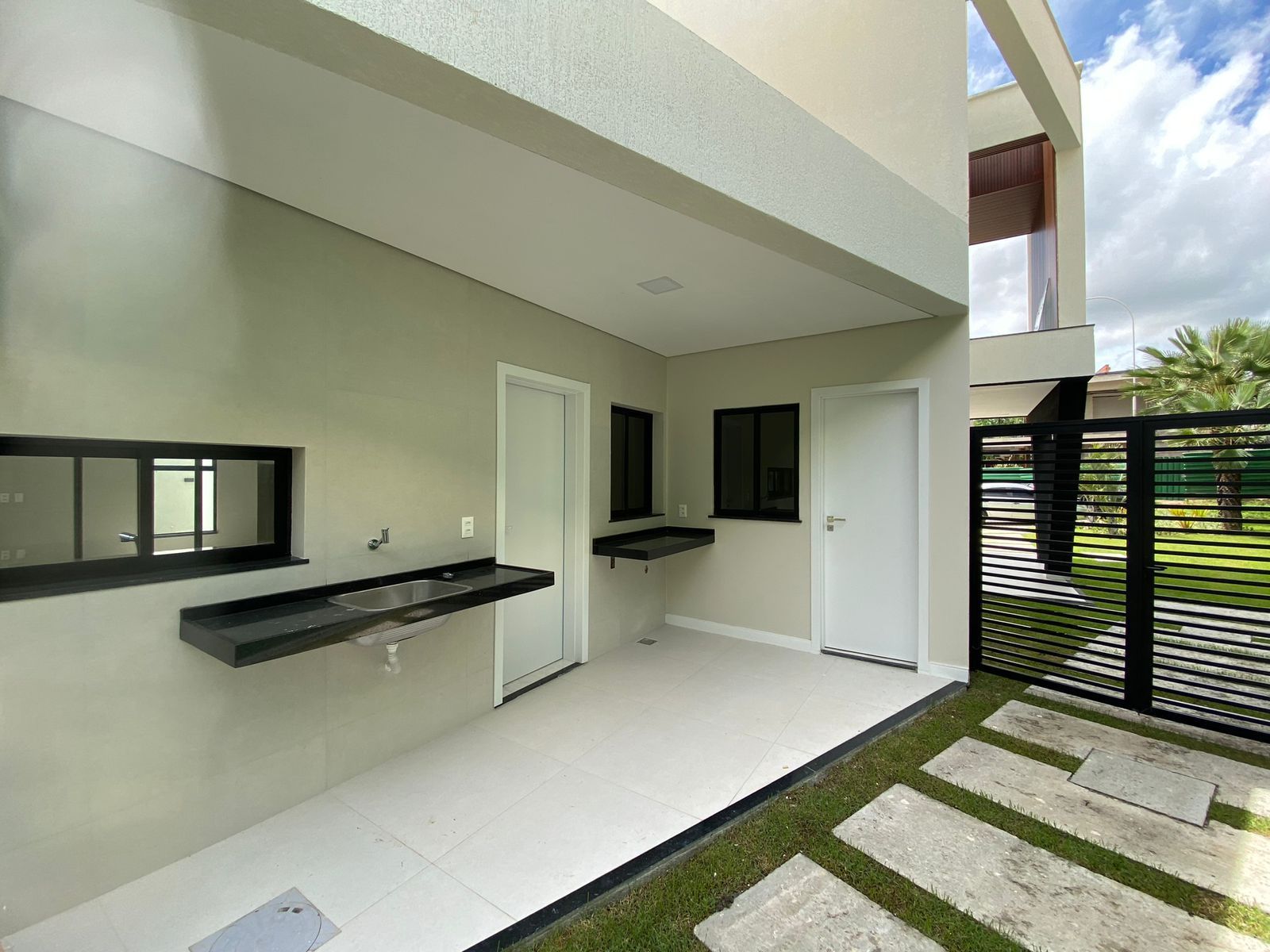 Casa de Condomínio de 4 quartos, 400m² no bairro Centro, em Eusébio | Eu Corretor