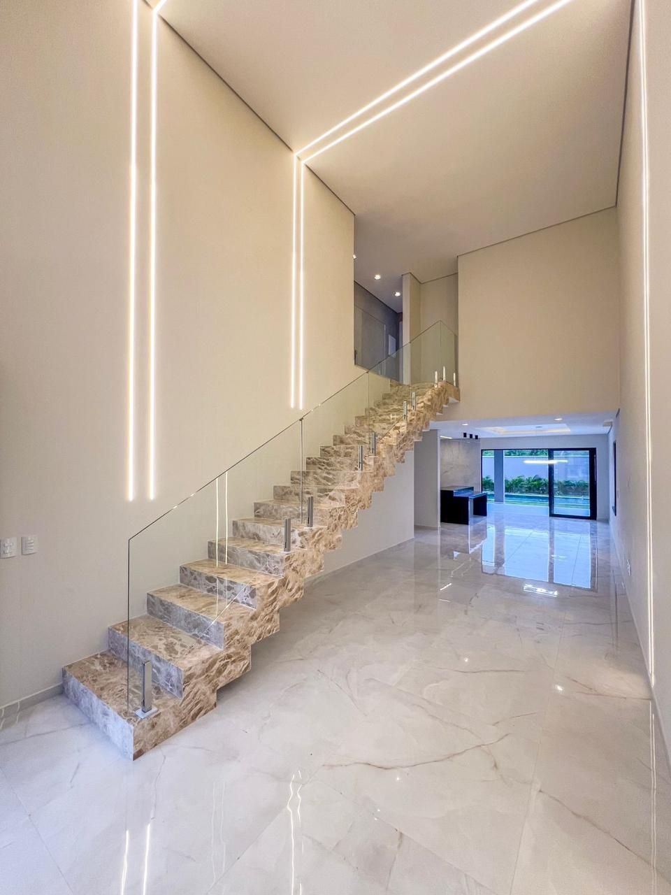 Casa de Condomínio de 4 quartos, 330m² no bairro Cidade Alpha, em Eusébio | Eu Corretor
