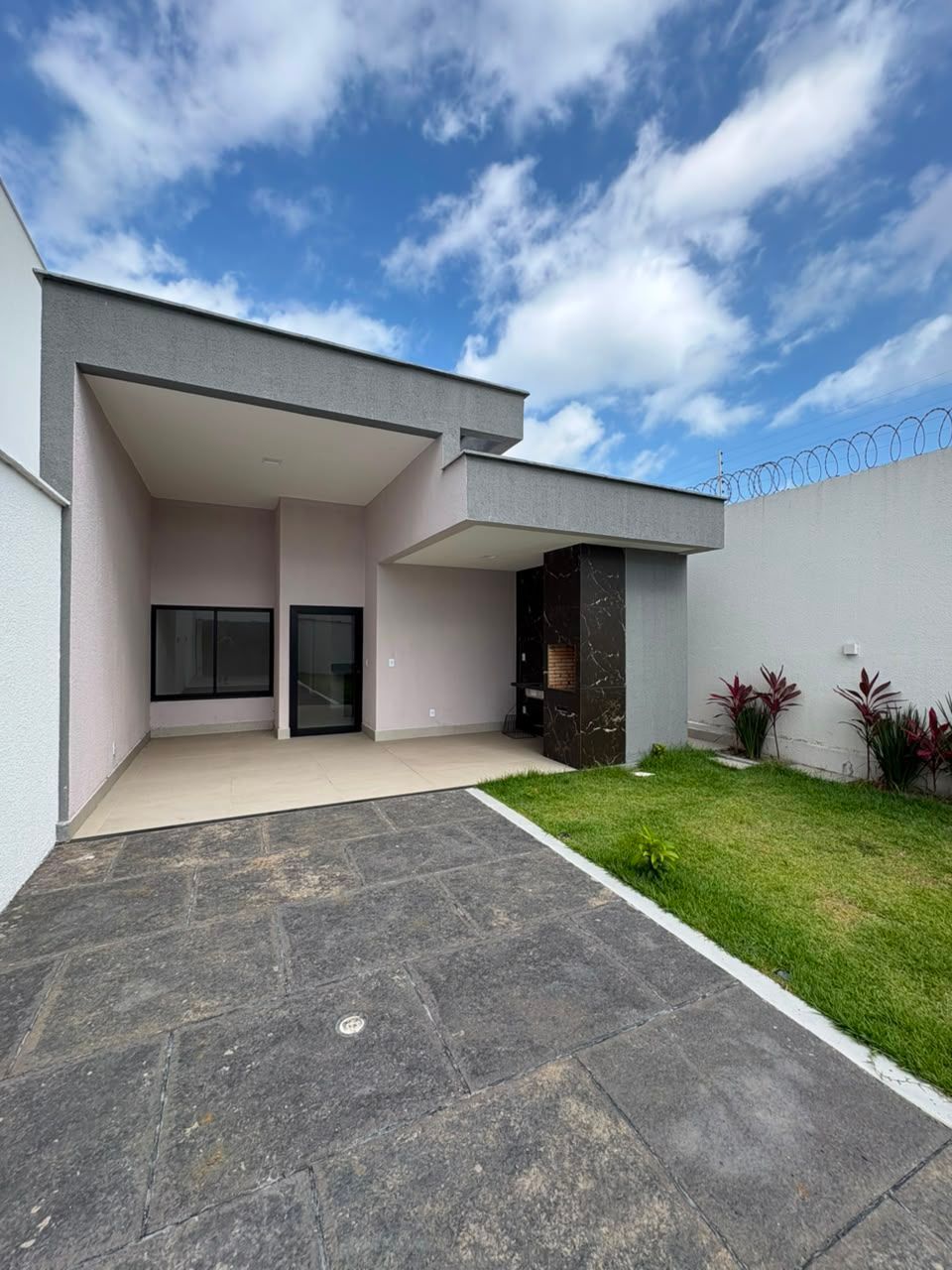 Casa, 3 quartos, 118 m² - Foto 1