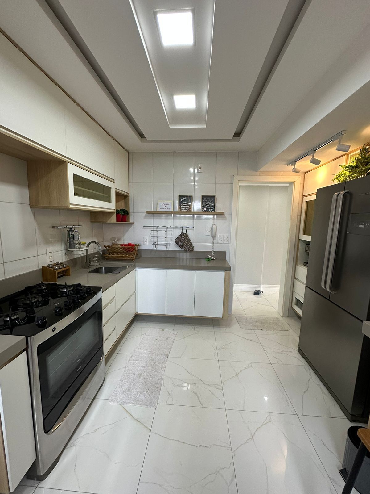 Apartamento para alugar com 3 quartos, 110m² - Foto 3