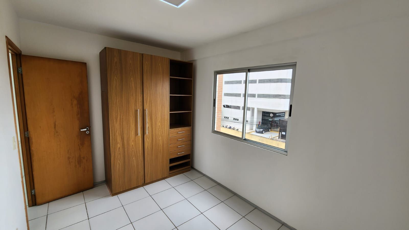 Apartamento para alugar com 2 quartos, 65m² - Foto 9
