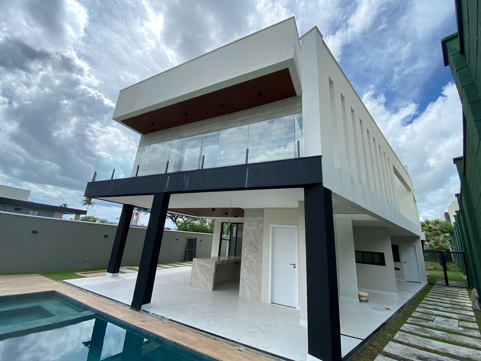 Casa de Condomínio de 4 quartos, 400m² no bairro Centro, em Eusébio | Eu Corretor