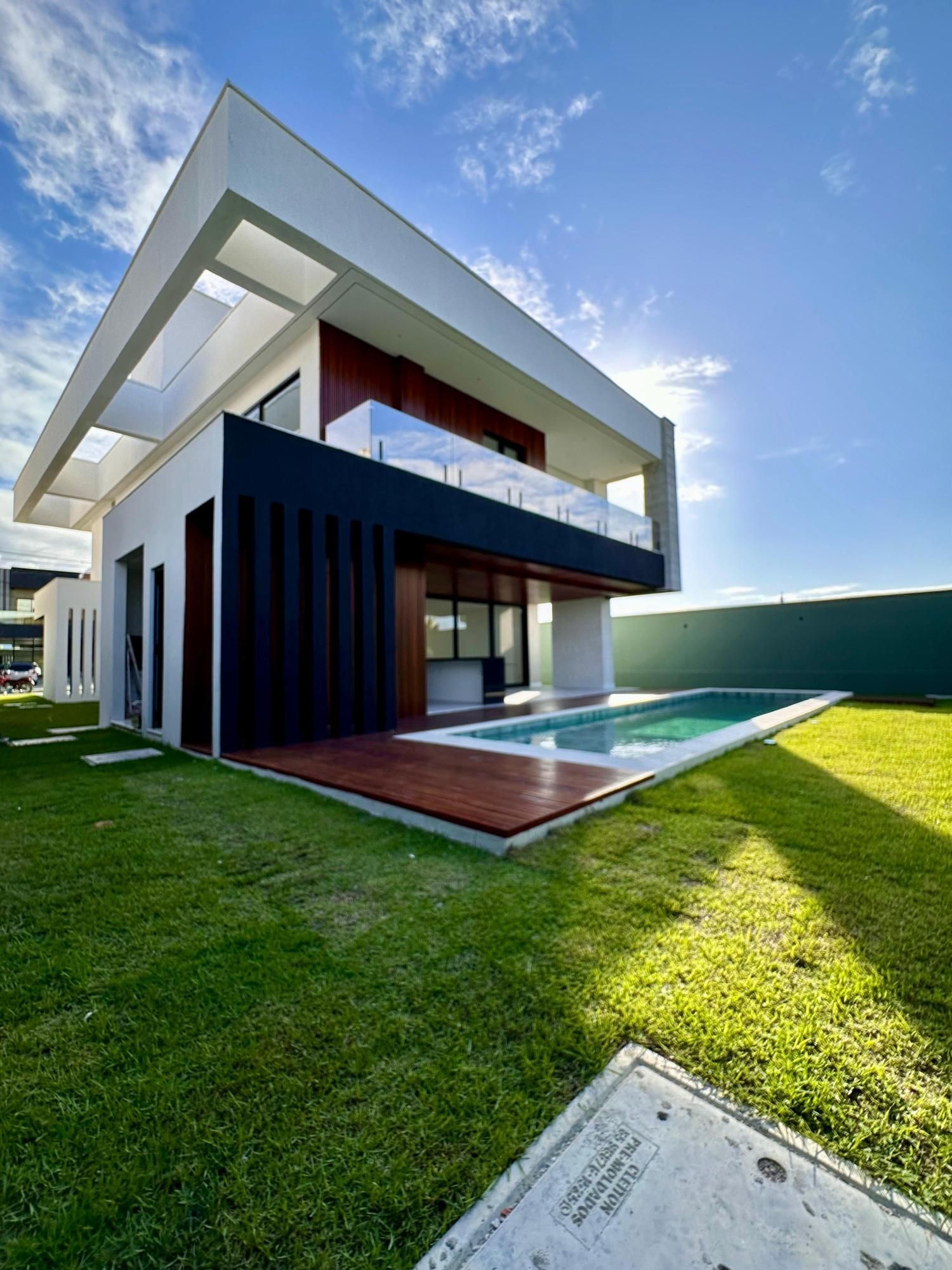 Casa de Condomínio de 4 quartos, 454m² no bairro Cidade Alpha, em Eusébio | Eu Corretor