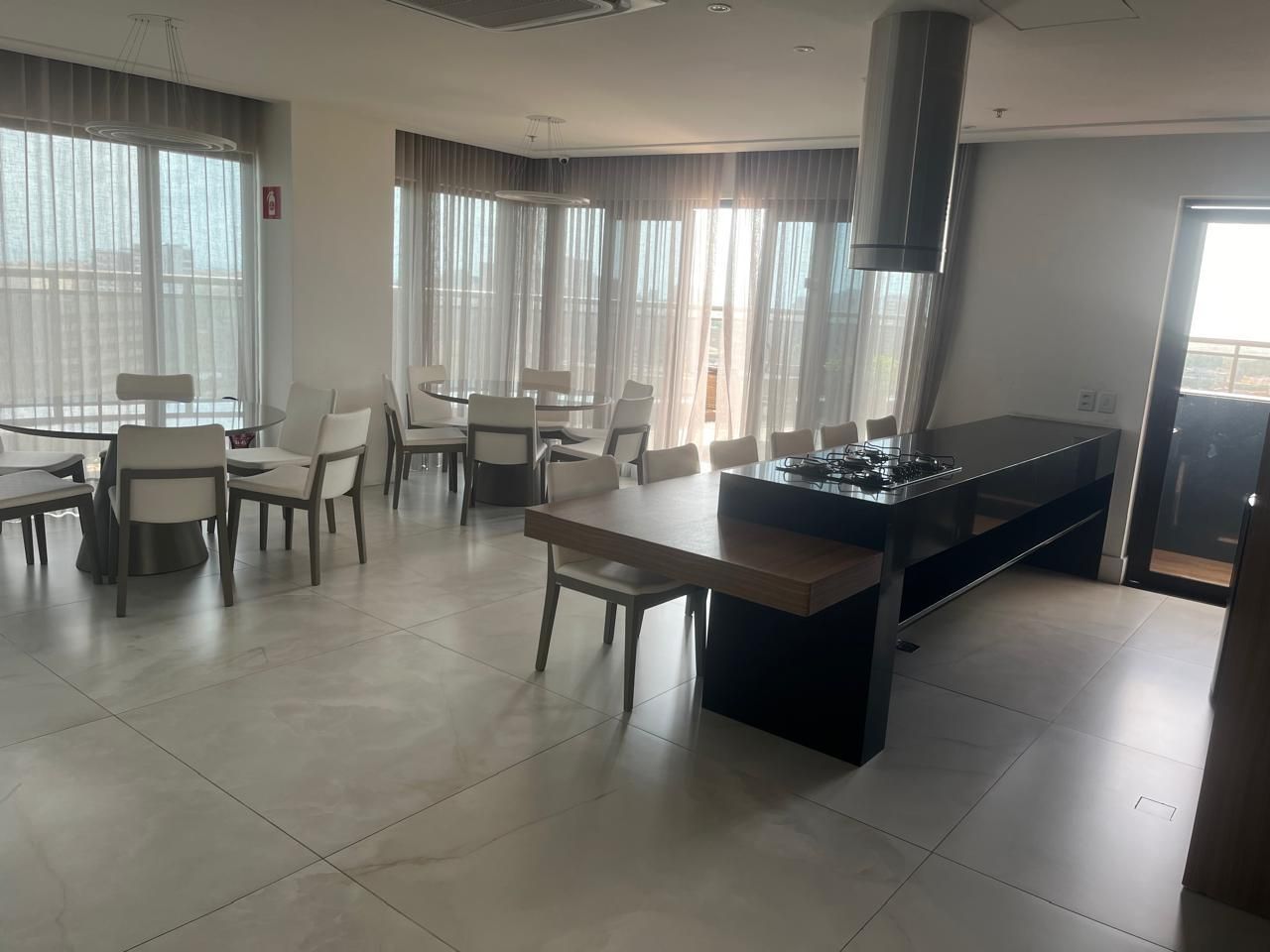 Apartamento de 4 quartos, 220m² no bairro Cocó, em Fortaleza | Eu Corretor