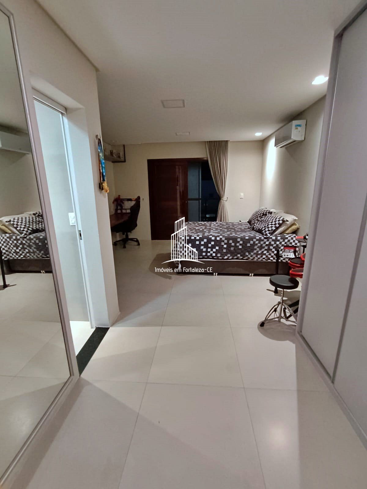 Casa de Condomínio à venda com 4 quartos, 400m² - Foto 11