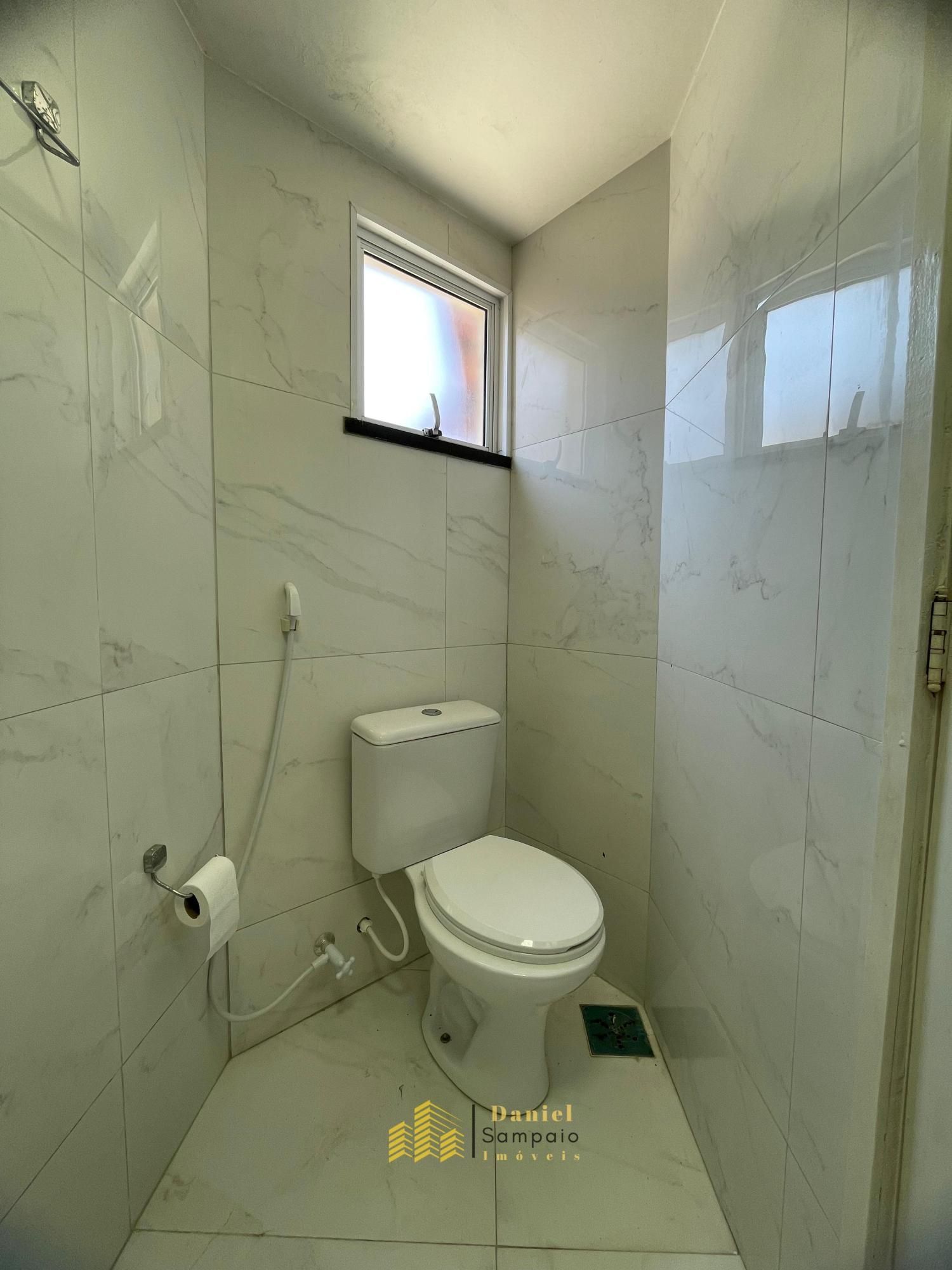 Casa de 5 quartos, 239m² no bairro Engenheiro Luciano Cavalcante, em Fortaleza | Eu Corretor