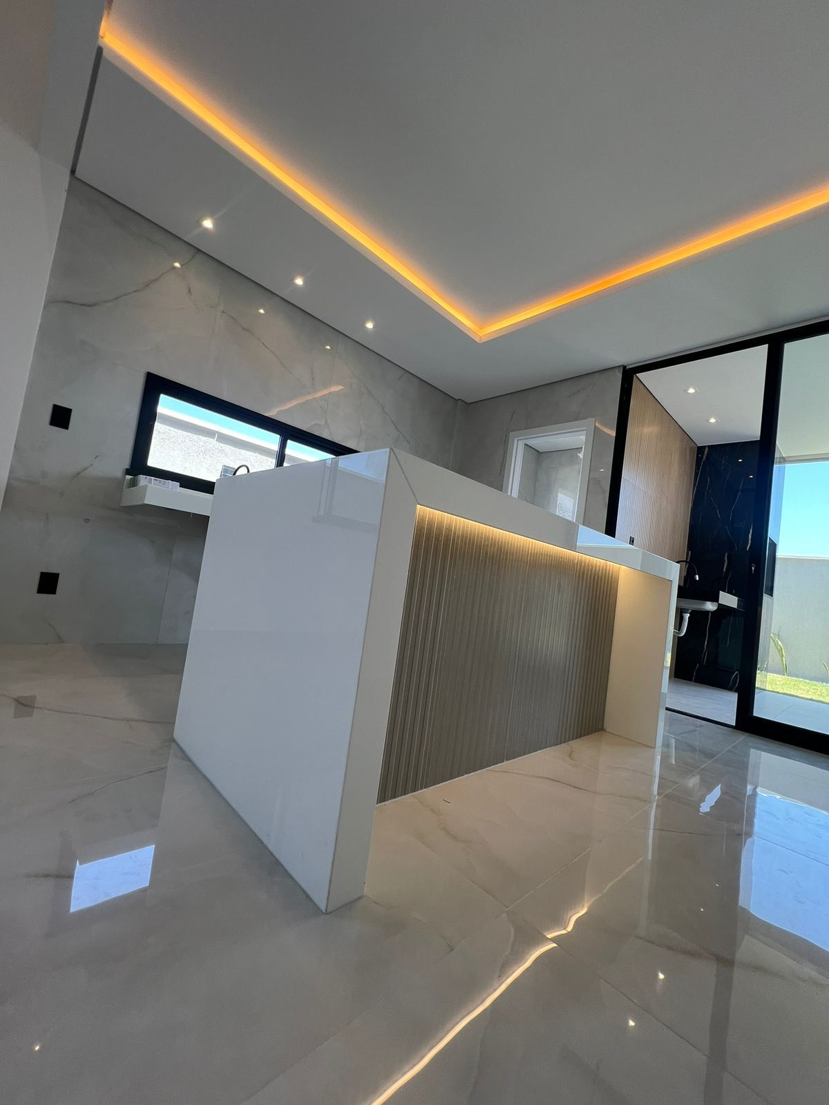 Casa de Condomínio de 3 quartos, 275m² no bairro Cidade Alpha, em Eusébio | Eu Corretor